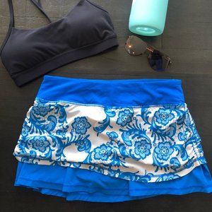 Lululemon Chase Me Skirt Skorts sz * Blue Floral